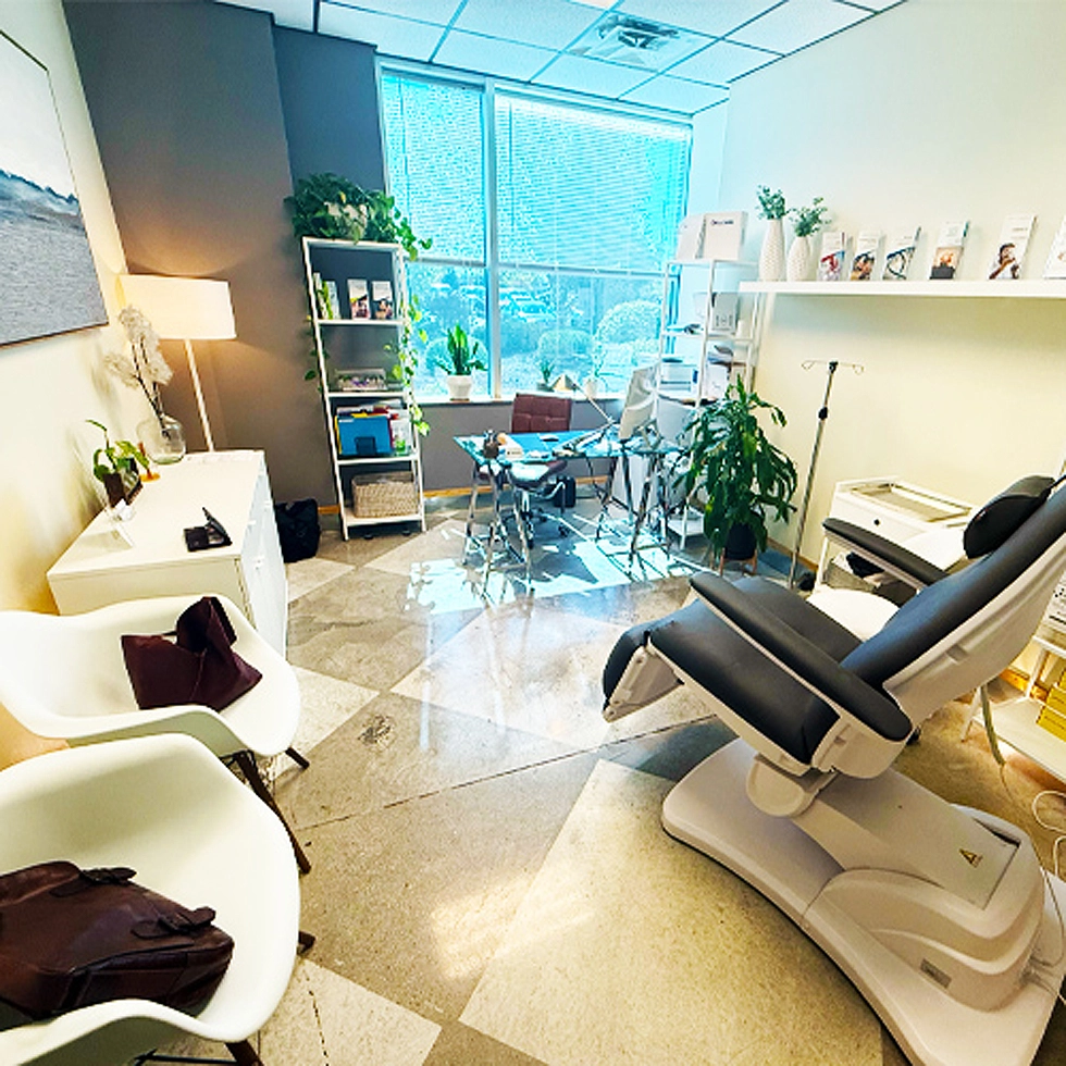 BionwoRx Center for Functional and Regenerative Medicine in Carmel Indiana Interior of BionwoRx: Center for Functional and Regenerative Medicine in Carmel, Indiana, featuring a modern, welcoming clinic space designed for patient-centered Functional and Regenerative Medicine care